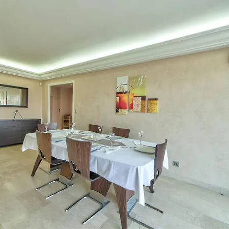 La Pinede Equiped With Air Conditioning And A Pool! * アンティーブ