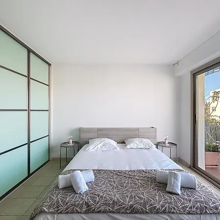 La Pinede Equiped With Air Conditioning And A Pool! Appartement *